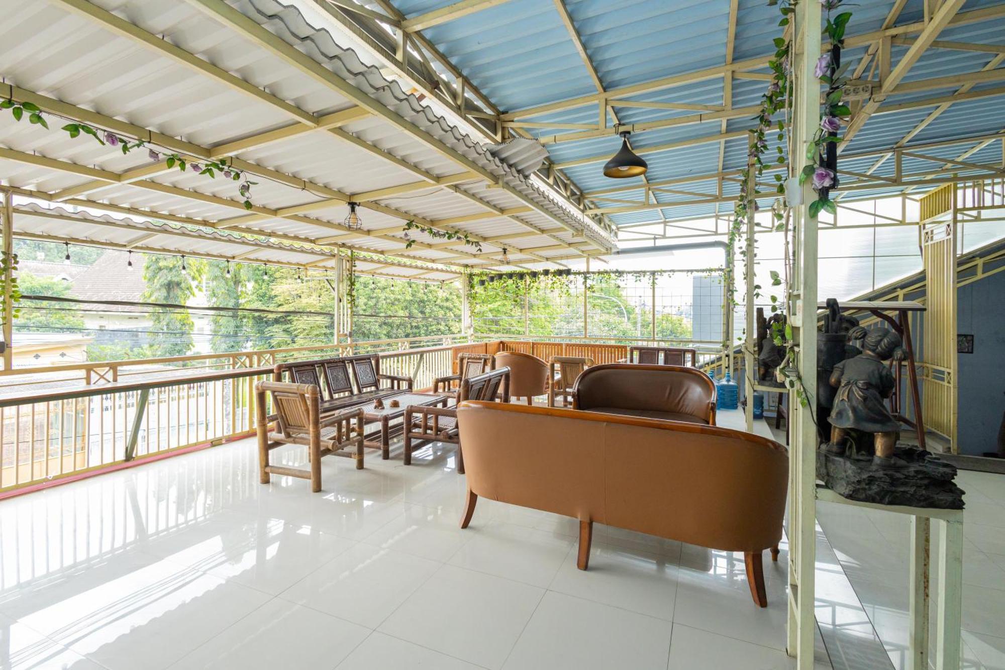 Hotel Reddoorz Near Wisata Museum Angkut 3 Batu  Exteriér fotografie